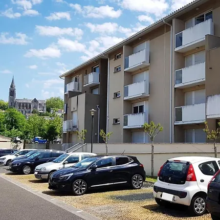Residentiel Avec Parking/proche Centre * 昂古莱姆